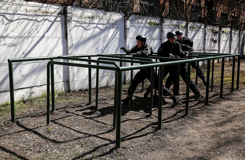 Триатлон специального назначения прошел на базе спецназа ФСИН 21 фото