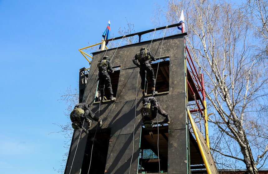 Триатлон специального назначения прошел на базе спецназа ФСИН 24 фото