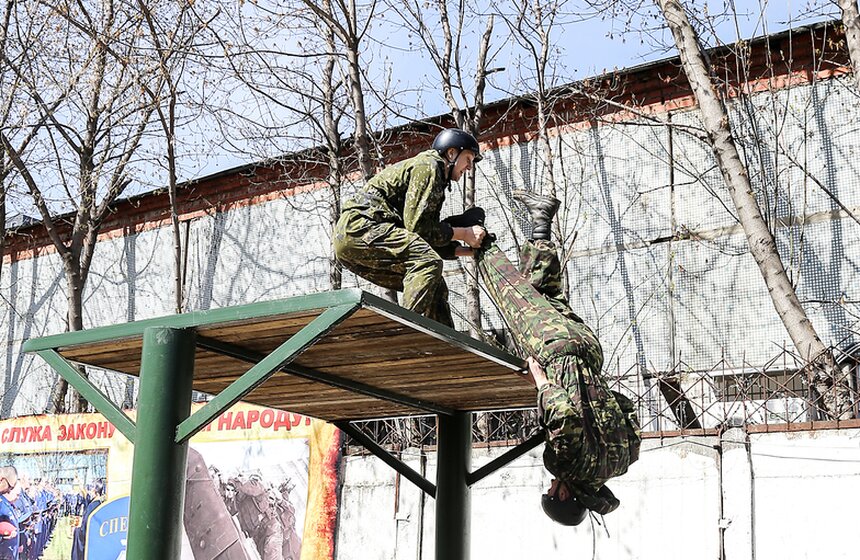 Триатлон специального назначения прошел на базе спецназа ФСИН 27 фото