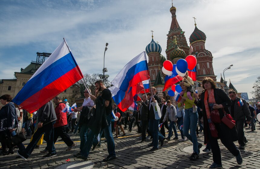 Как прошел Первомай в Москве. Фото 25 фото