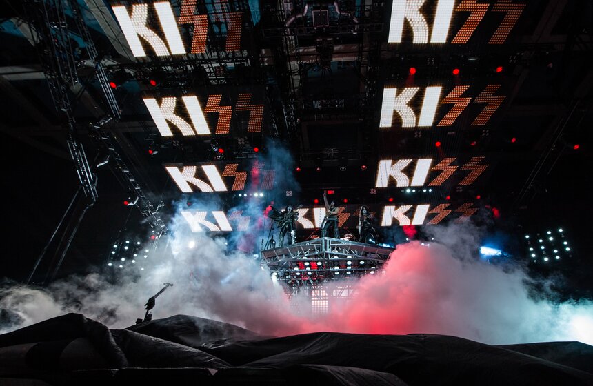 Концерт KISS в "Олимпийском". Фото 1 фото