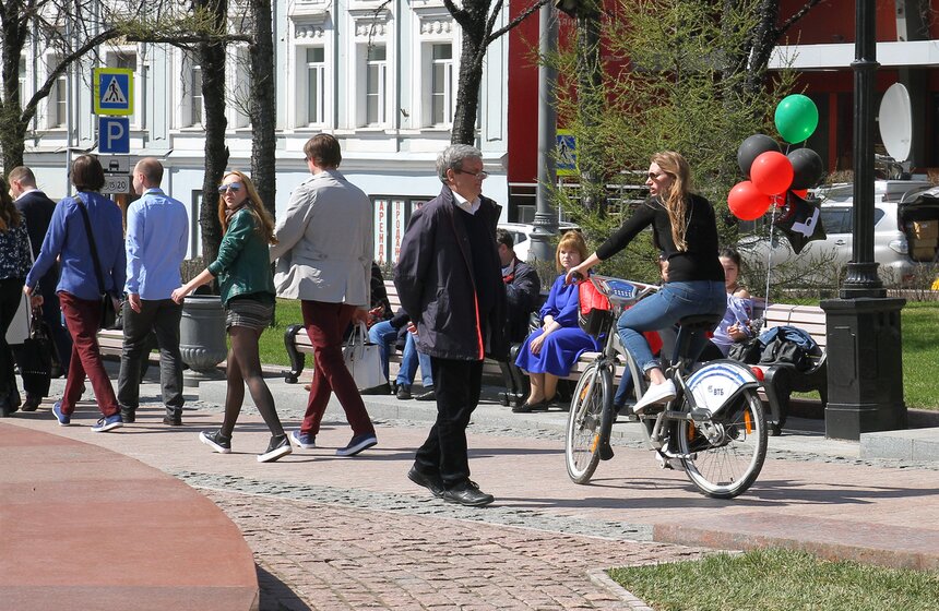 Городские фонтаны заработали в Москве. Фото 4 фото