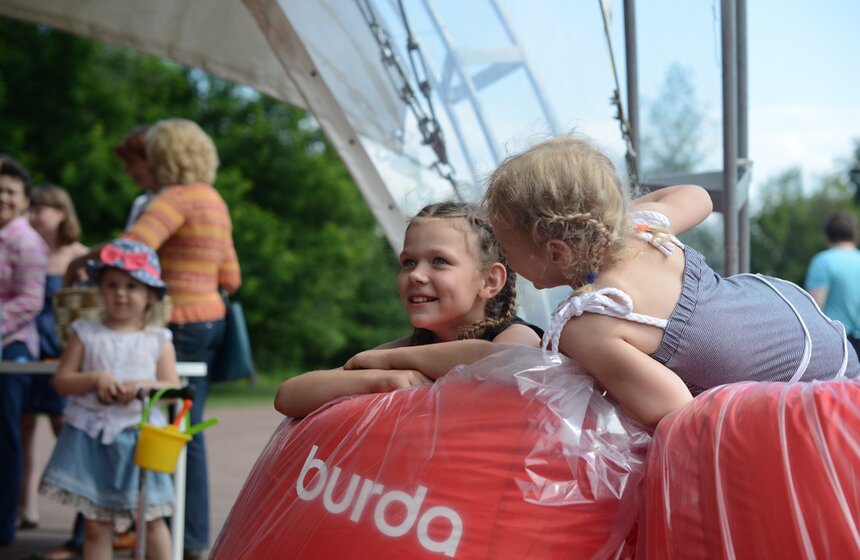 В столице прошел вязальный флешмоб 3 фото