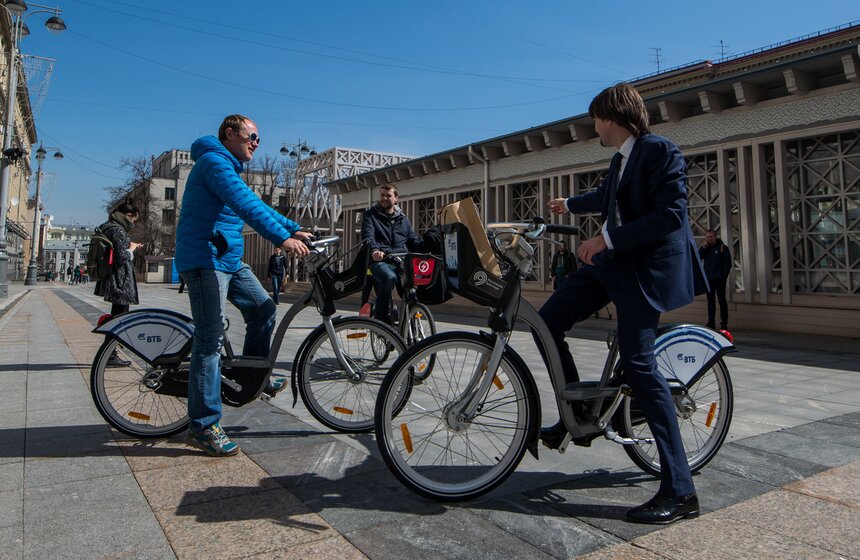 Сезон городского велопроката официально открыли в Москве 26 фото