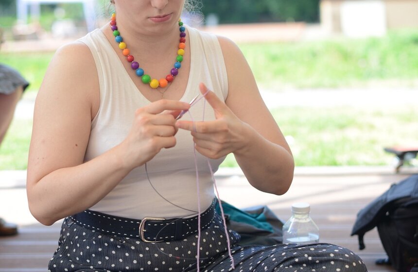 В столице прошел вязальный флешмоб 9 фото