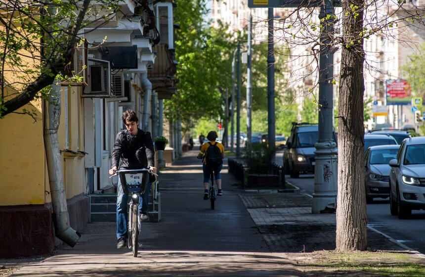 Кульбачевский принял участие в акции "На работу на велосипеде" 14 фото