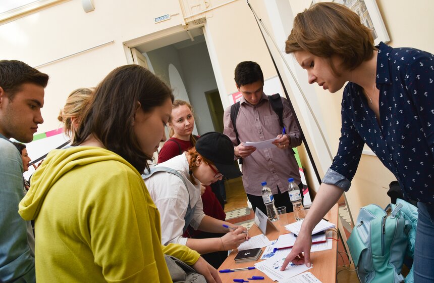 Дни карьеры на факультетах журналистики МГУ и ВШЭ. Фото 22 фото