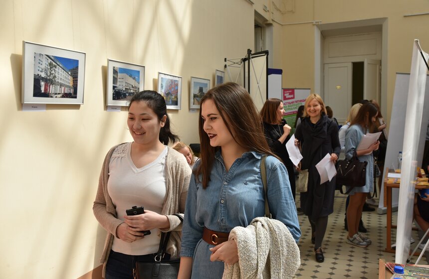 Дни карьеры на факультетах журналистики МГУ и ВШЭ. Фото 12 фото