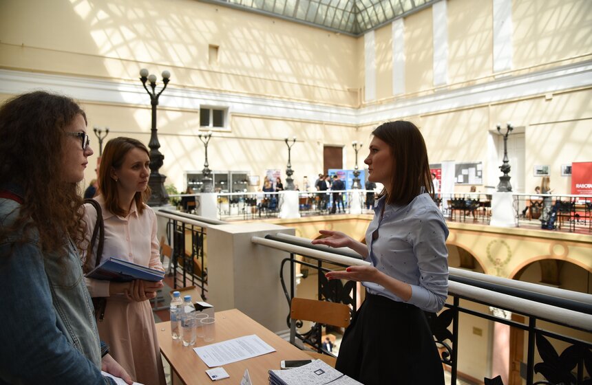 Дни карьеры на факультетах журналистики МГУ и ВШЭ. Фото 8 фото