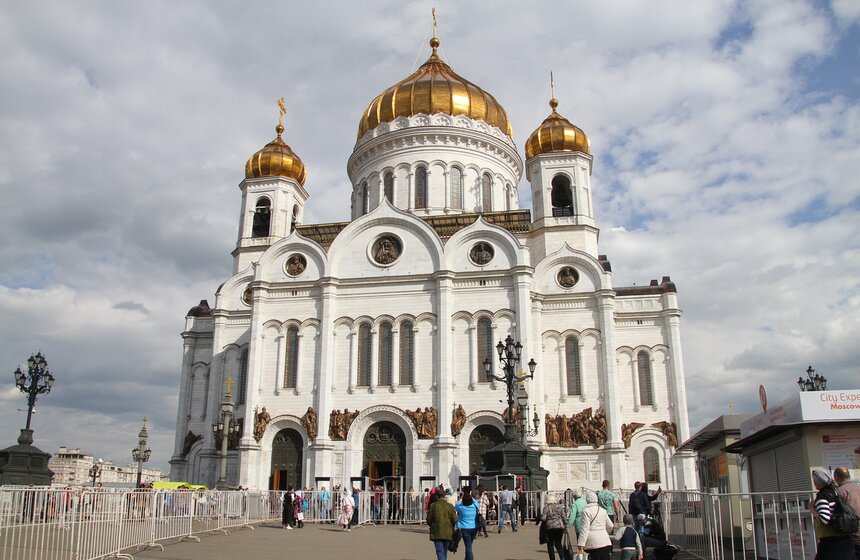 Очередь к мощам Николая Чудотворца в ХХС. Фоторепортаж 26 фото