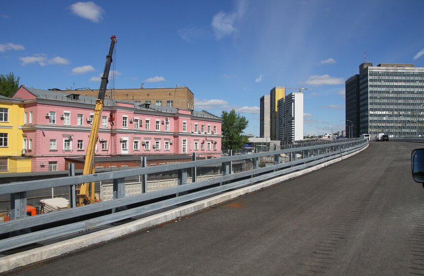 Мэр осмотрел ход строительства участка Северо-Восточной хорды 1 фото