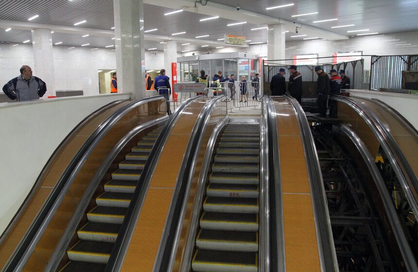 Центральный участок оранжевой ветки метро закрыт на ремонт 3 фото