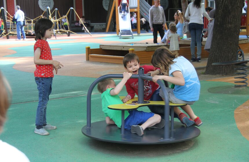 Акция "Ночь музеев" стартовала в саду "Эрмитаж" 4 фото