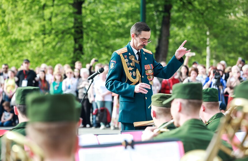 Военные оркестры в парках. Фото 33 фото