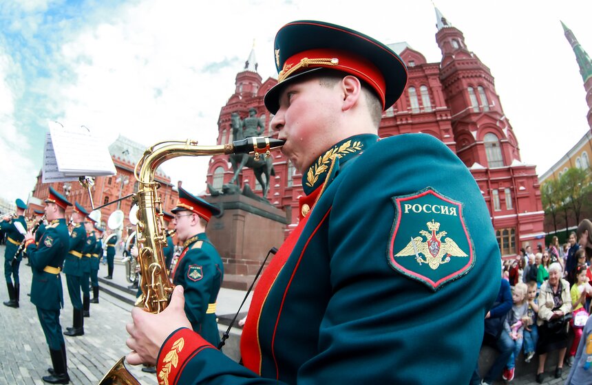 Военные оркестры в парках. Фото 8 фото