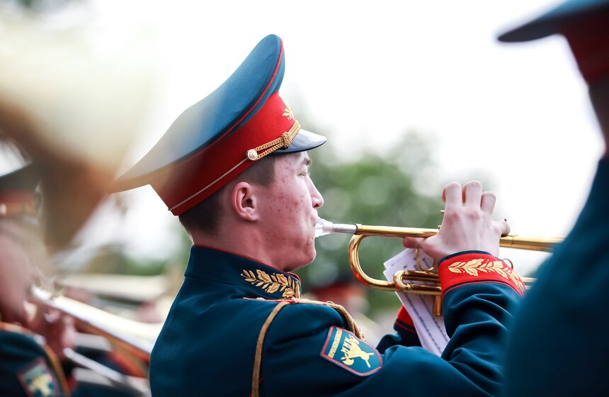 Военные оркестры в парках. Фото 7 фото