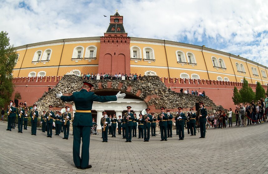 Военные оркестры в парках. Фото 20 фото