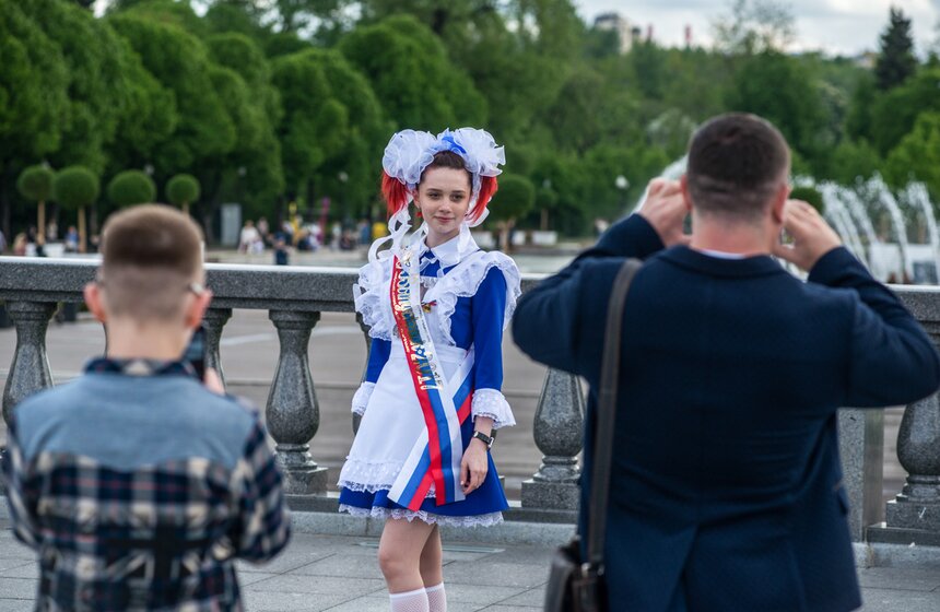 Последний звонок в столице 21 фото