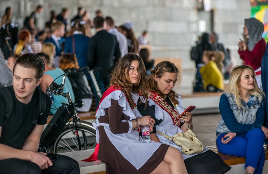 Последний звонок в столице 13 фото