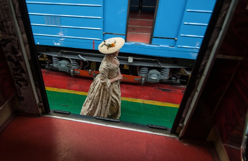 Новый поезд метро "Времена и эпохи" 14 фото