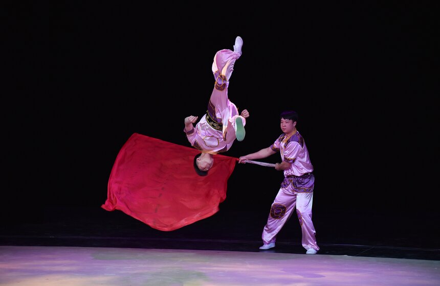 Императорский Пекинский цирк. Фото 23 фото