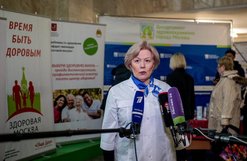 Акция "Узнай свое давление" в метро 8 фото