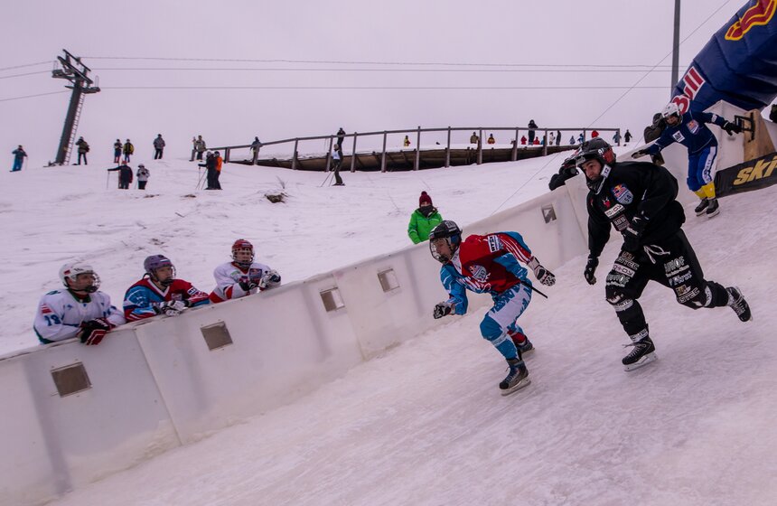 Состоялся этап Кубка мира по скоростному спуску на коньках 4 фото