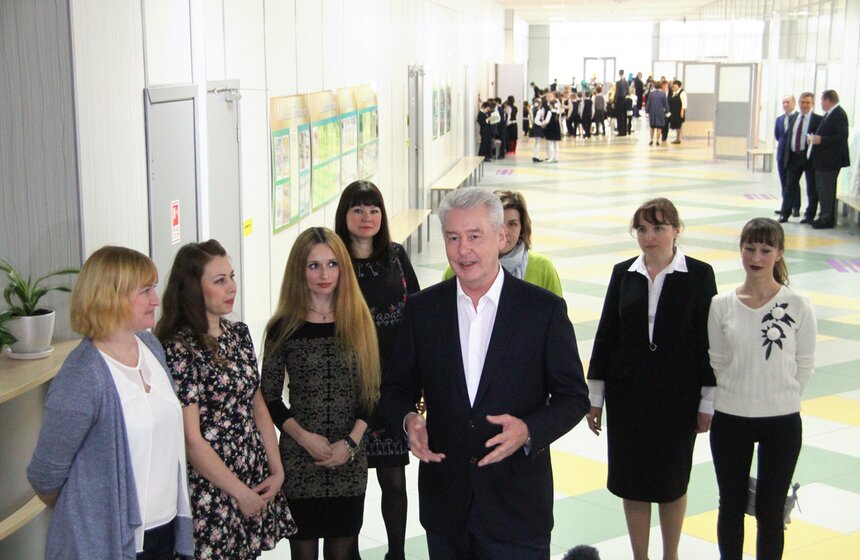 Сергей Собянин осмотрел новый ЖК "Вершинино" 19 фото