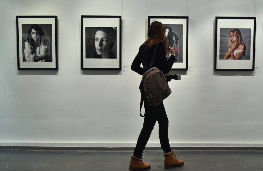 Выставка фотографа Дэниса Пила 9 фото