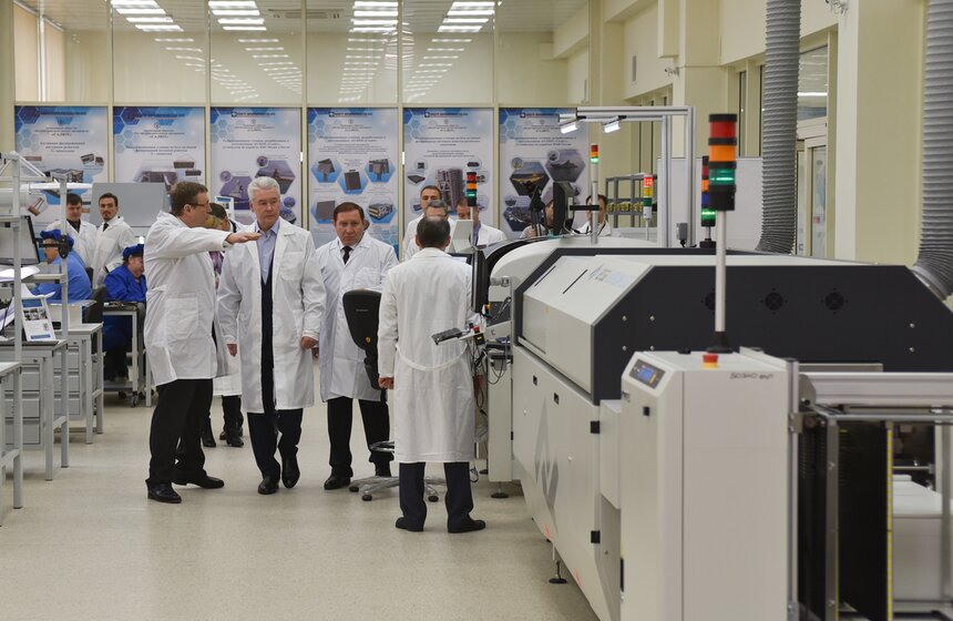 Собянин: мы активно поддерживаем московские предприятия 12 фото