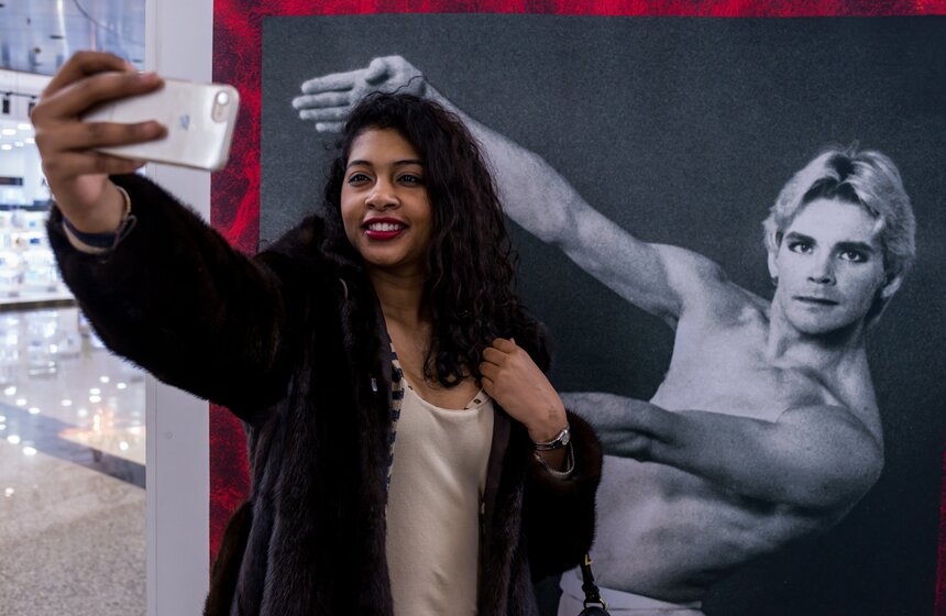 Выставка "Fifty five" посвящена юбилею артиста Андриса Лиепы 21 фото