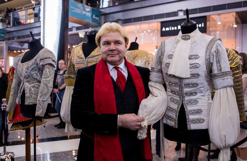 Выставка "Fifty five" посвящена юбилею артиста Андриса Лиепы 8 фото