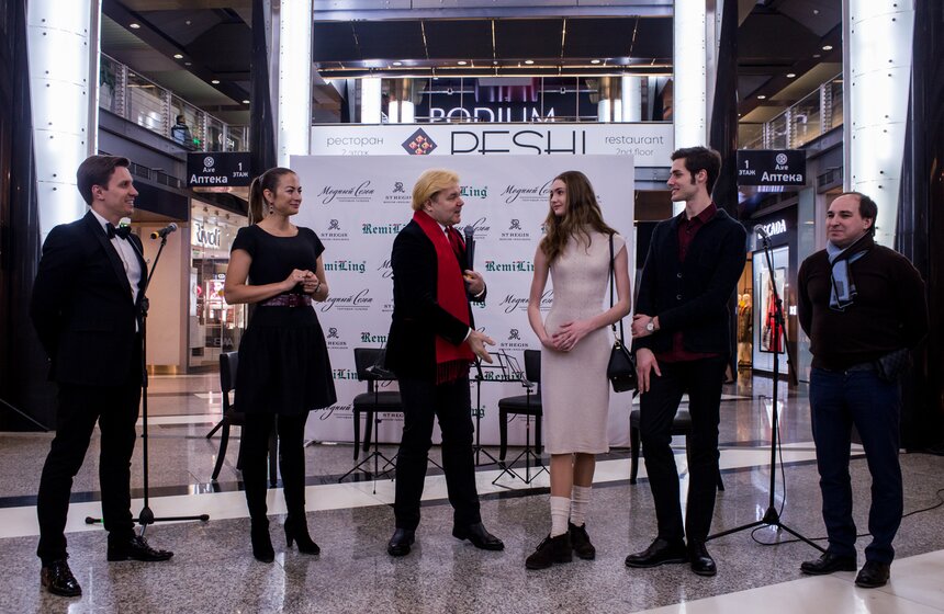 Выставка "Fifty five" посвящена юбилею артиста Андриса Лиепы 10 фото