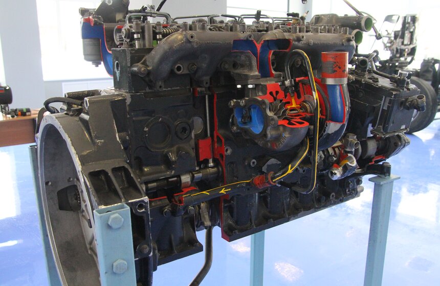 Площадка для обучения езде на мотоцикле в центре Мосгортранса 2 фото