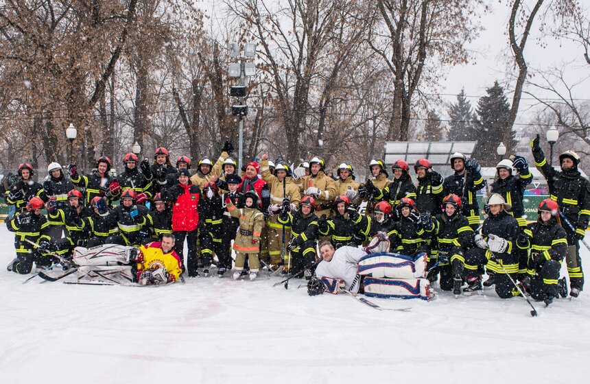 Пожарно-спасательный флешмоб прошел в парке Горького 20 фото