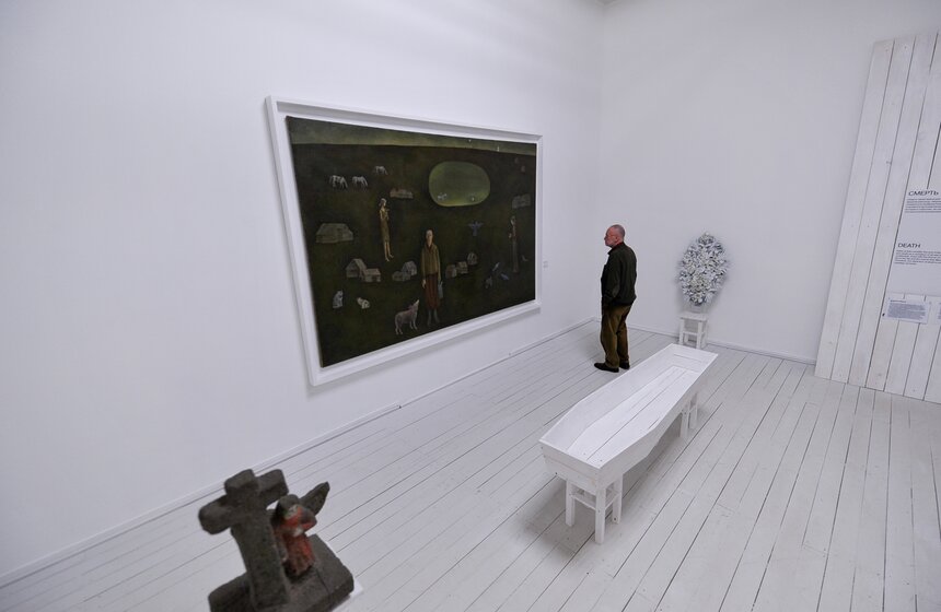 Выставки "Наив…но" и "Сотворение мира". Фоторепортаж 24 фото