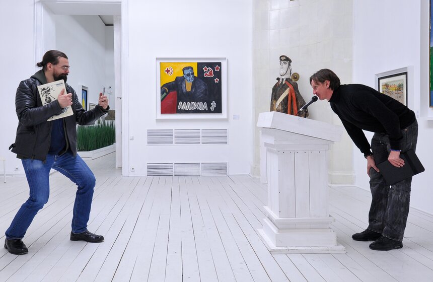 Выставки "Наив…но" и "Сотворение мира". Фоторепортаж 17 фото