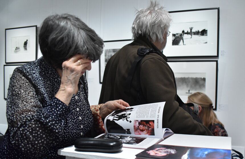 Вернисаж выставки Игоря Гневашева 17 фото