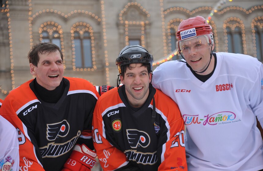 Товарищеский матч спортсменов НХЛ и российских звезд 21 фото