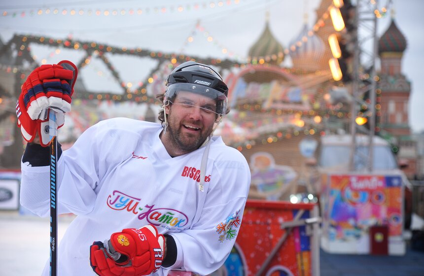 Товарищеский матч спортсменов НХЛ и российских звезд 23 фото