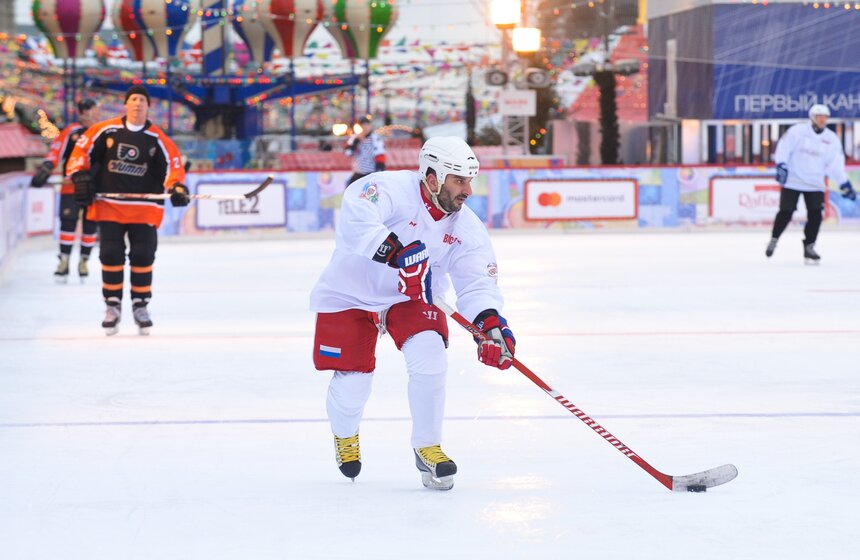 Товарищеский матч спортсменов НХЛ и российских звезд 3 фото