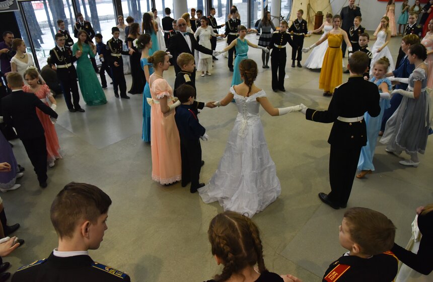 Бал юных моряков прошел в Московском Дворце пионеров 30 фото