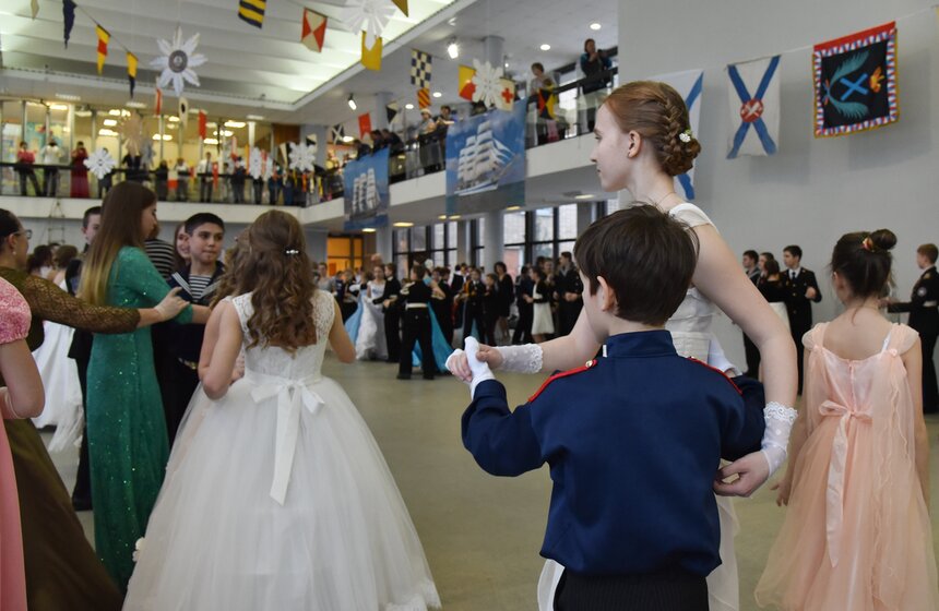 Бал юных моряков прошел в Московском Дворце пионеров 32 фото