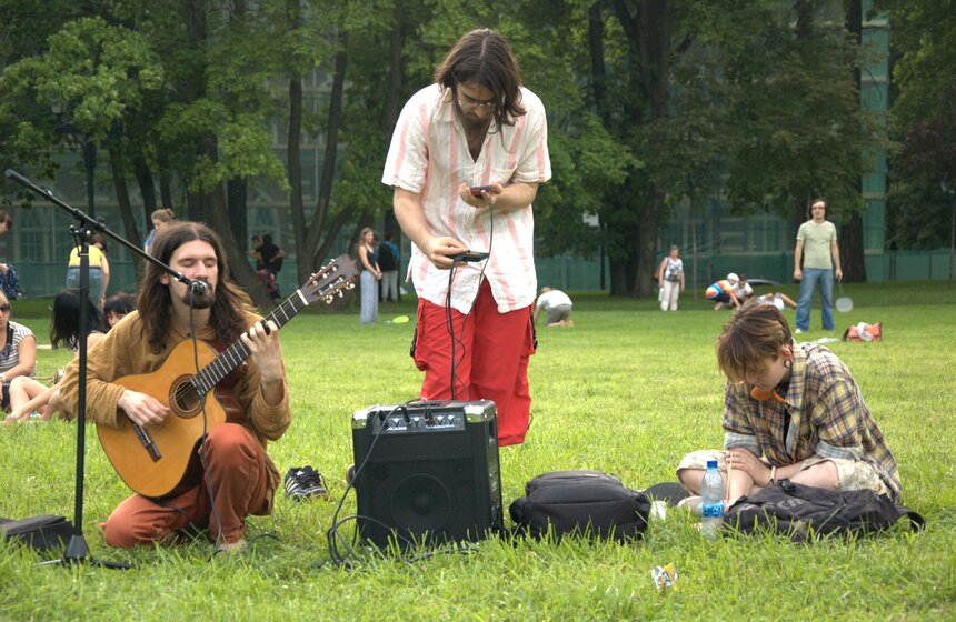 В Царицыно прошел традиционный хиппятник 15 фото