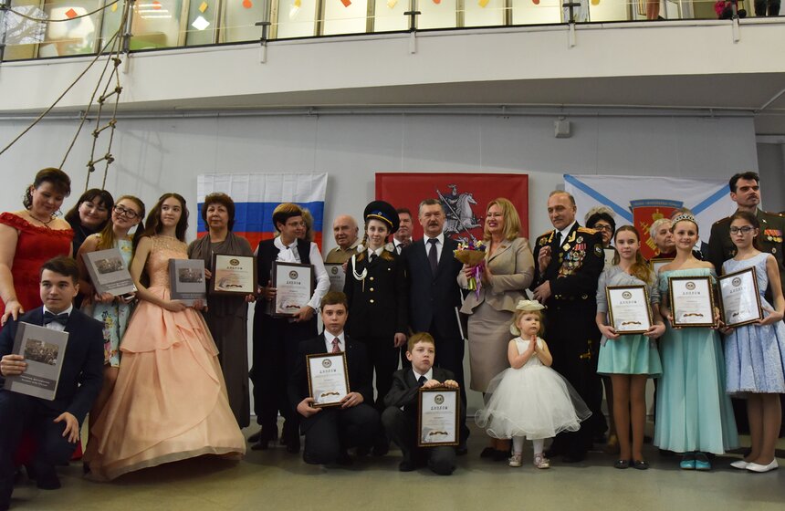 Бал юных моряков прошел в Московском Дворце пионеров 16 фото