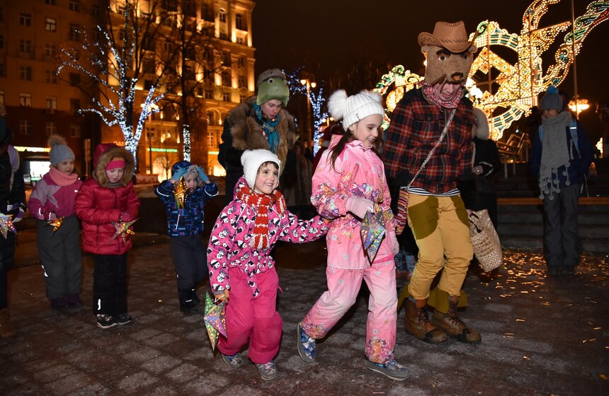 Масленичный танцующий парад 1 фото