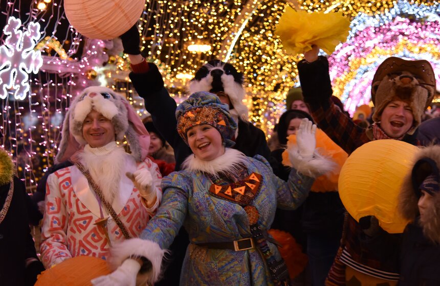 Масленичный танцующий парад 11 фото