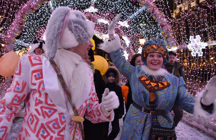 Масленичный танцующий парад 10 фото