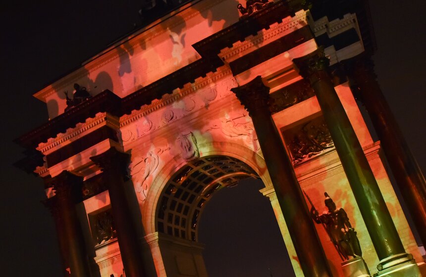 Видеомэппинг в честь Дня защитника Отечечества 6 фото