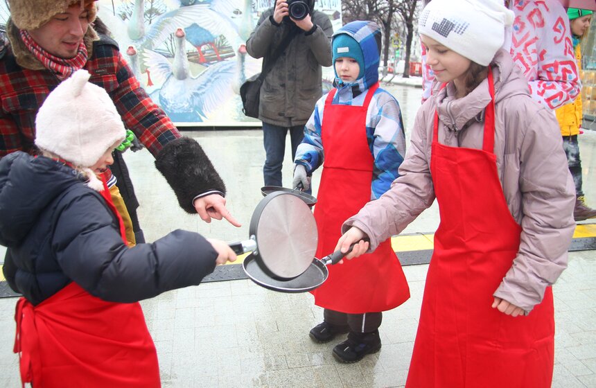 На Тверском бульваре прошел "Блинатлон" 12 фото